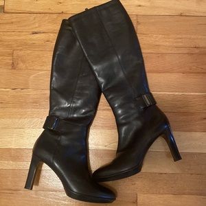 Never worn Aquatalia Vera Gomma made in Italy black tall healed boot